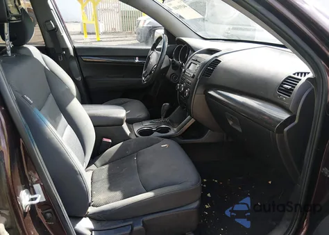 2012 Kia Sorento Lx V6 z USA, uszkodzony, nr VIN 5XYKTDA20CG219076